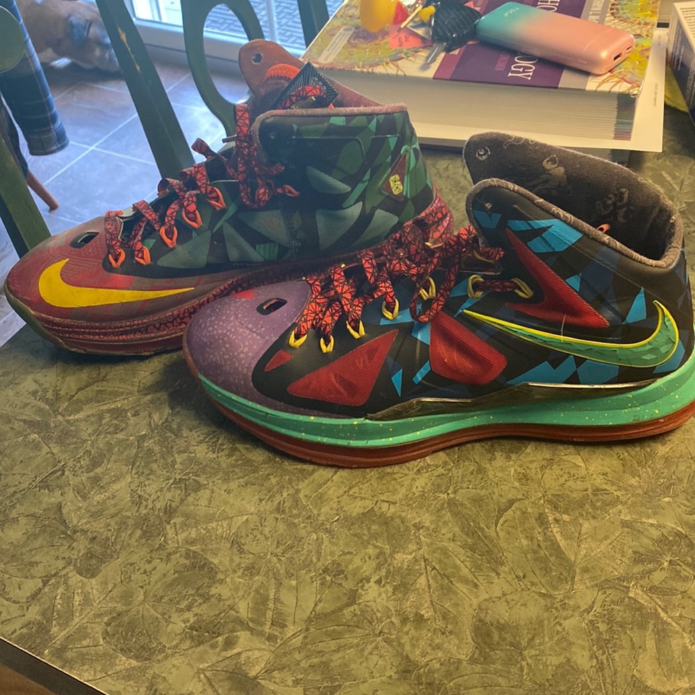 Good condition collectible Nikes. Only a few were made